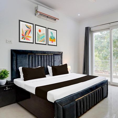 Super Townhouse Sector 53 Golf Course Road Appartement Gurgaon Buitenkant foto