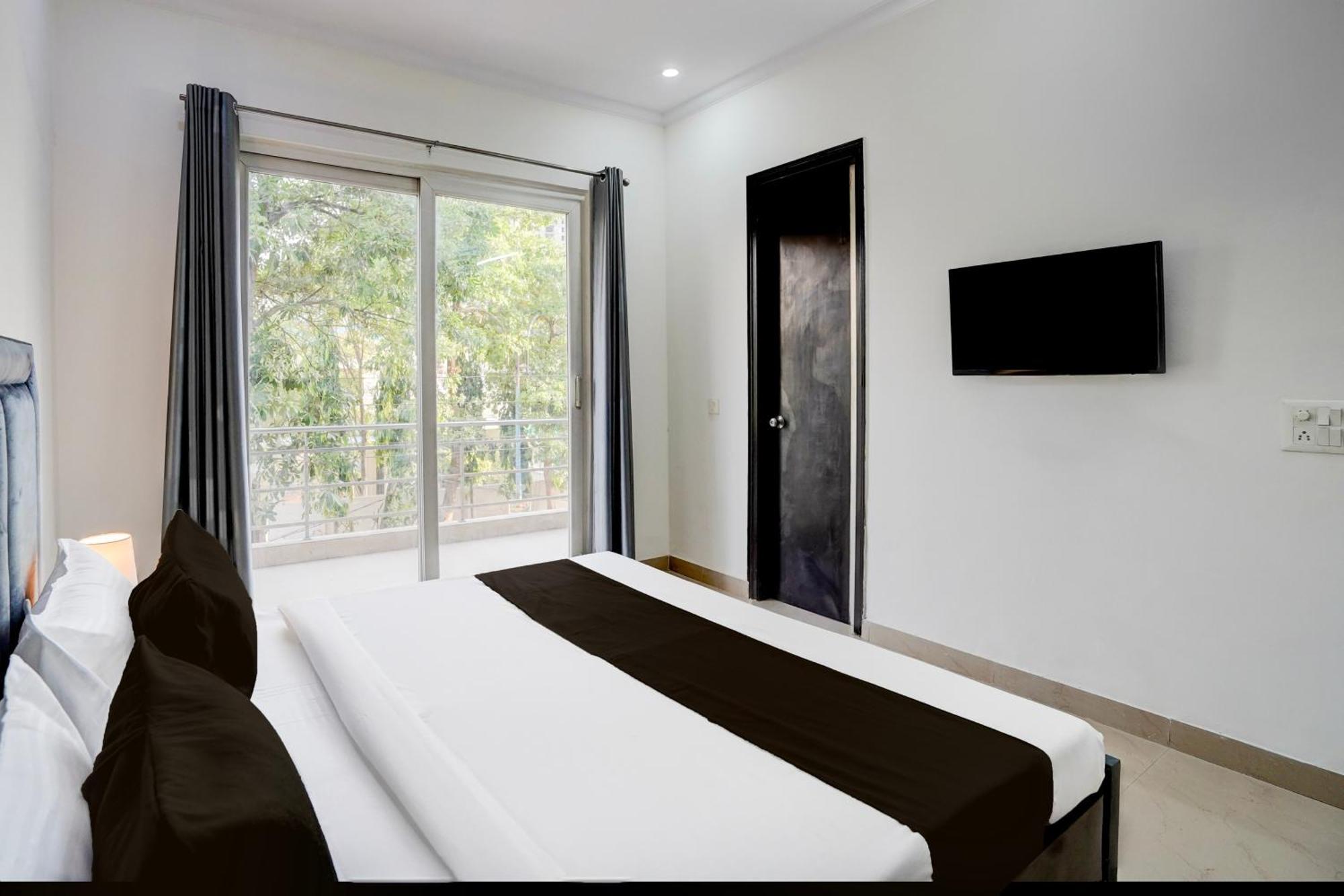 Super Townhouse Sector 53 Golf Course Road Appartement Gurgaon Buitenkant foto
