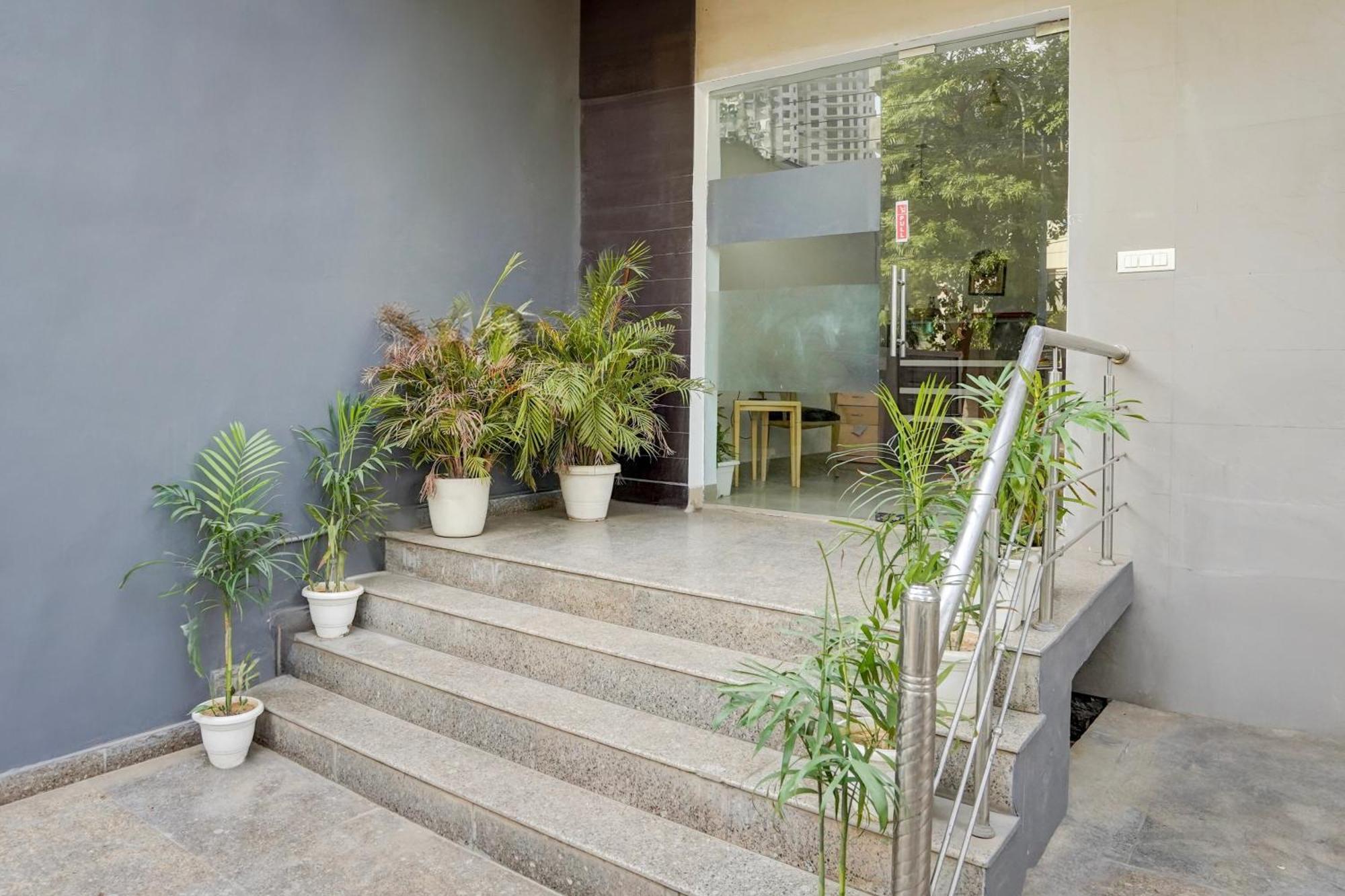 Super Townhouse Sector 53 Golf Course Road Appartement Gurgaon Buitenkant foto