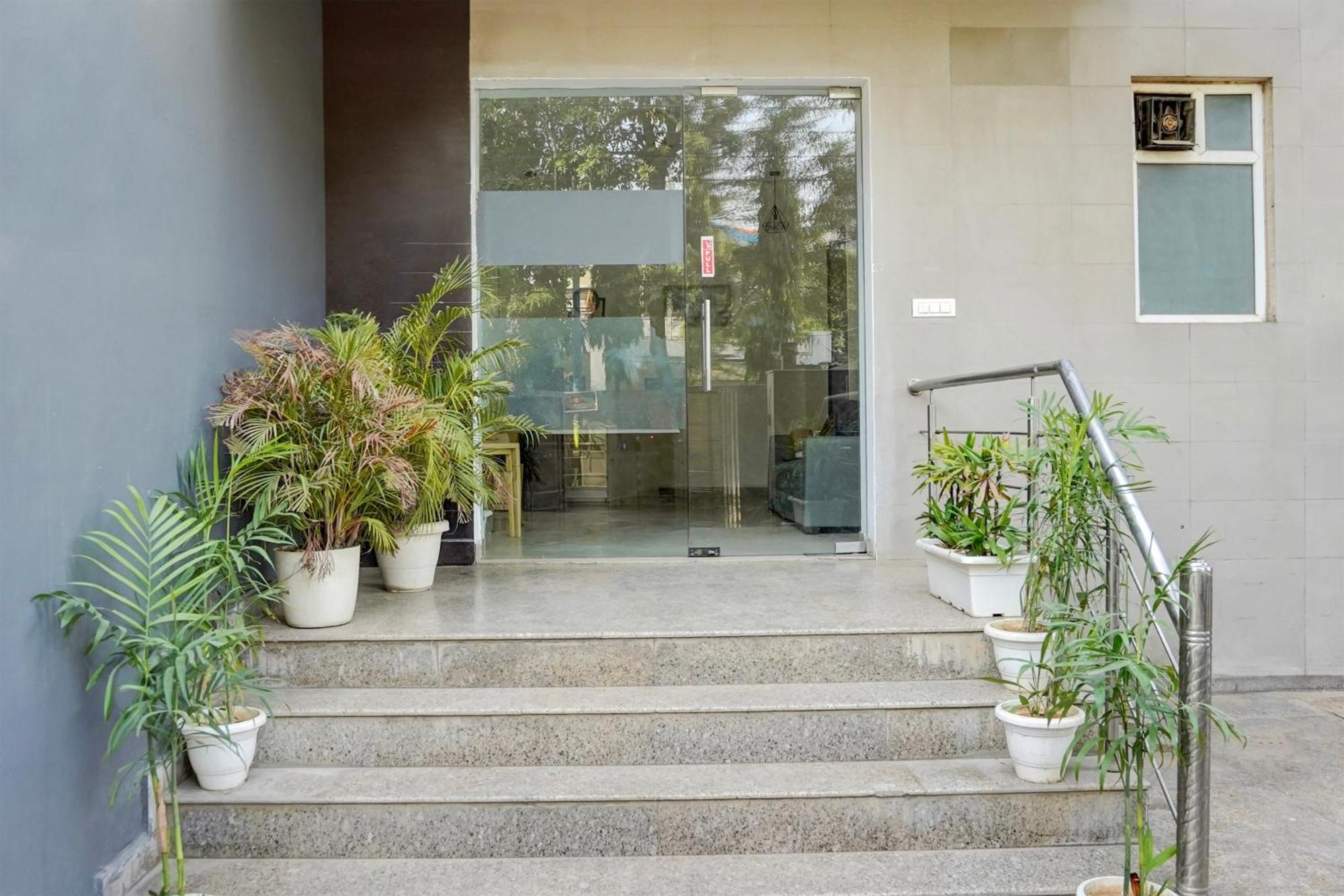 Super Townhouse Sector 53 Golf Course Road Appartement Gurgaon Buitenkant foto